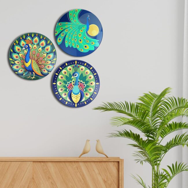 Ceramics with a Peacock Motif Decorative Ceramic Wall Plates Set of 3. - Image 6