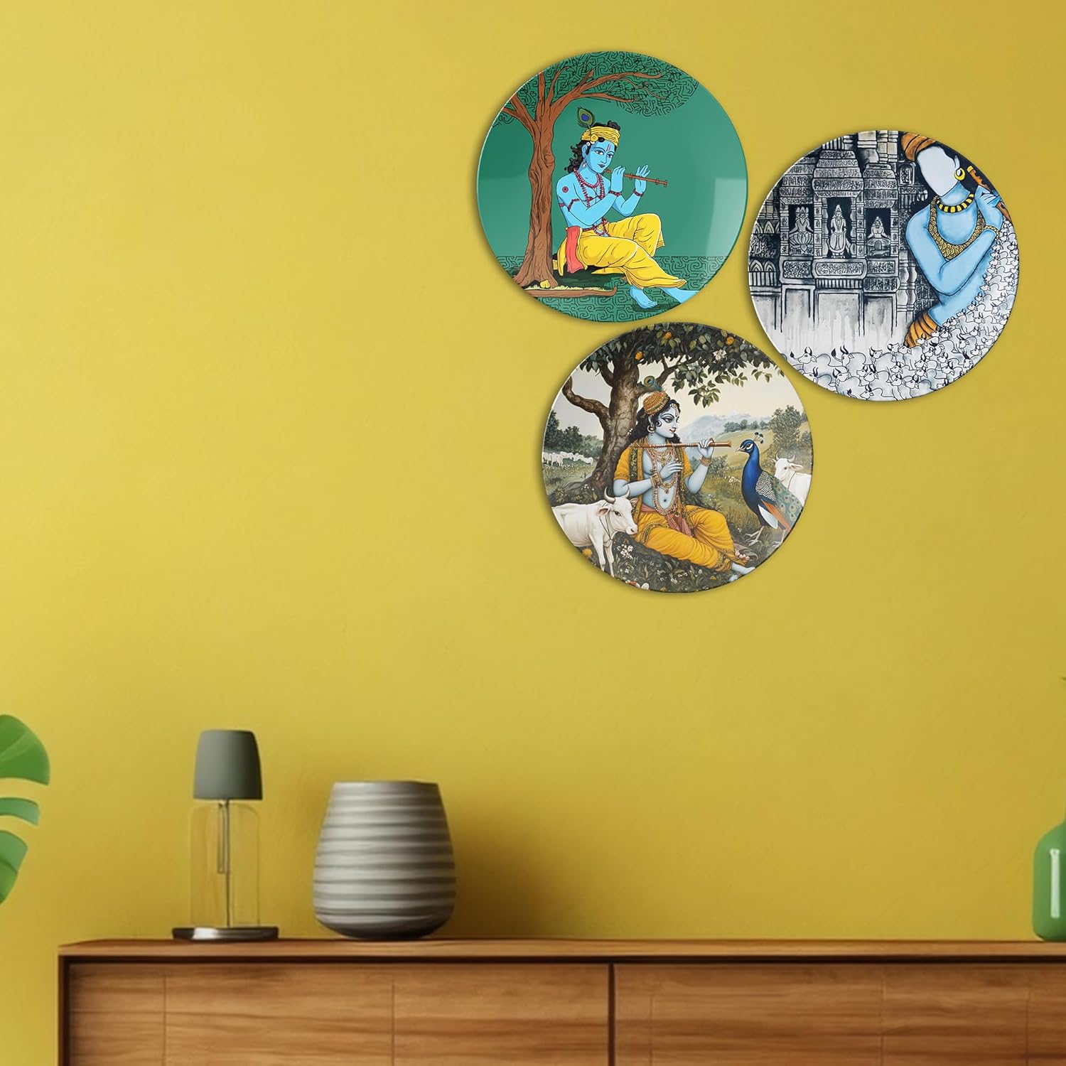 Krishna's Charm Decorative Ceramic Wall Plates Set of 3. - Image 3